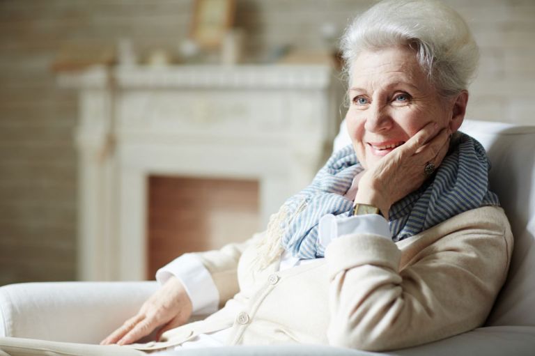 Vampate di calore negli anziani, cause e rimedi